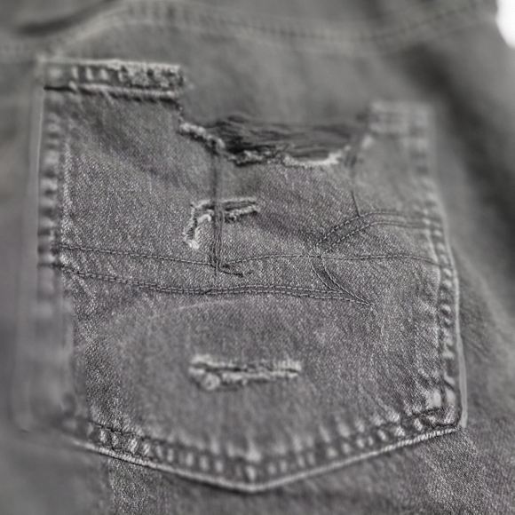 American Eagle NWT Super Hi Rise Mom shorts. - Picture 16 of 16